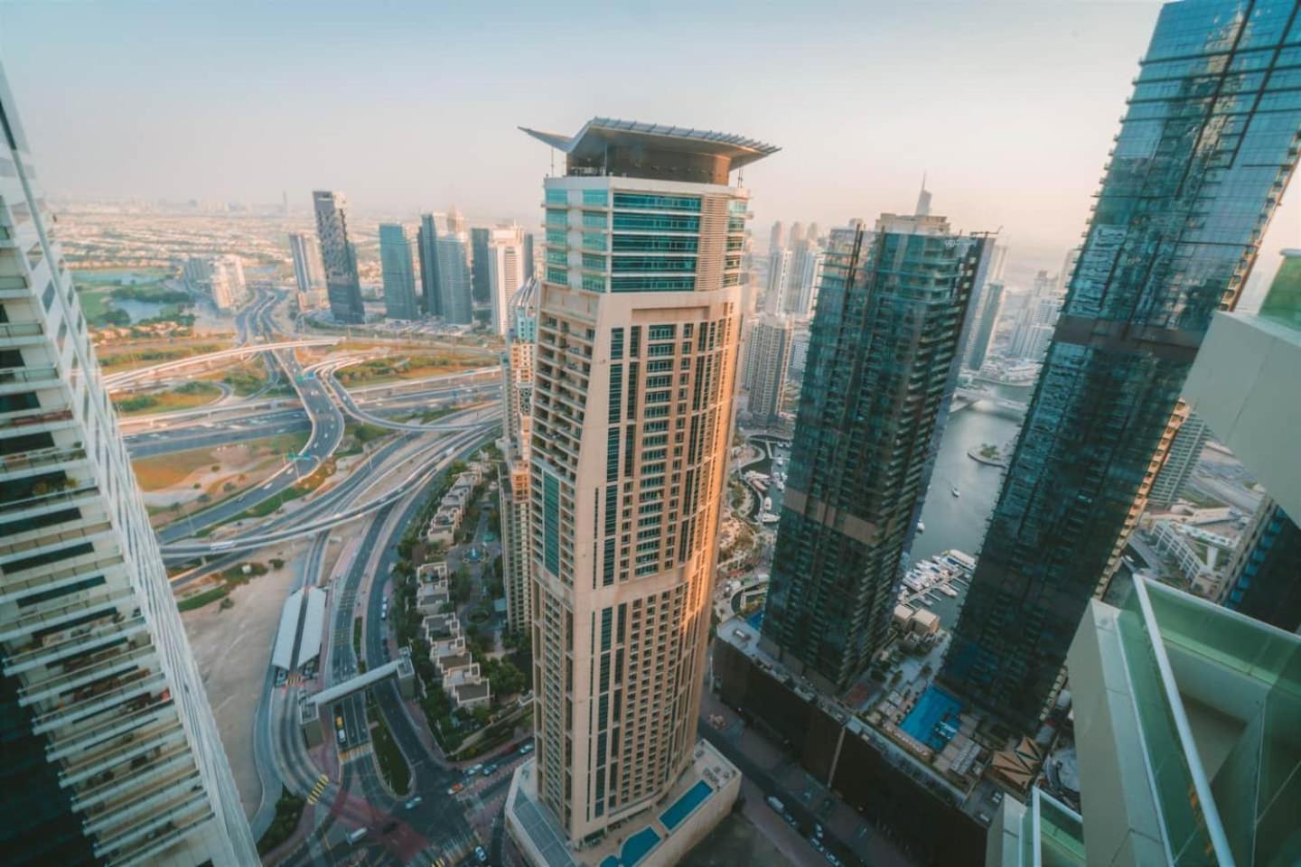 Pristine Apartment Sunrise View At 51St Dubai Exterior photo